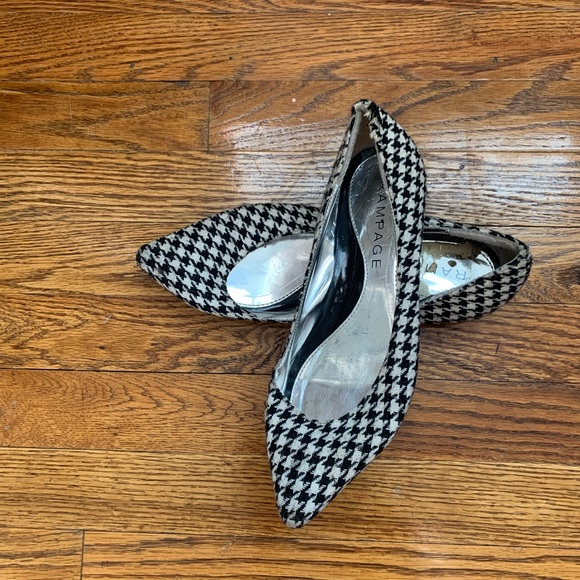 Houndstooth Fashion Flats with 1.5in Oval Heal - Picture 4 of 4
